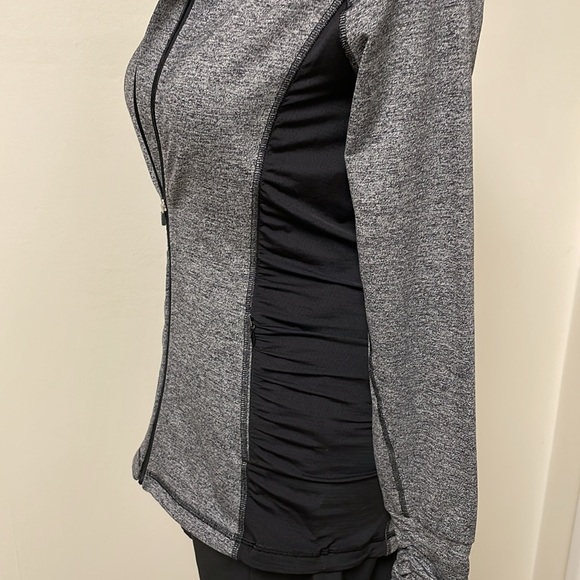 Victoria’s Secret Sport Performance Jacket | Small - Picture 8 of 10
